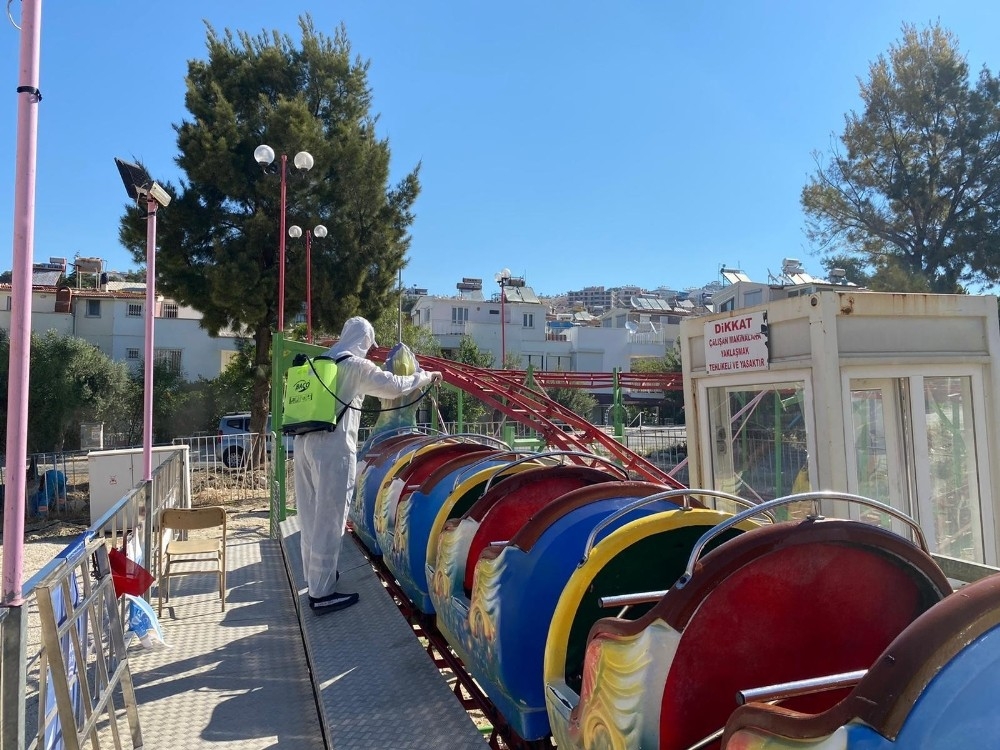 Kuşadası'nda çocuklara 5500 adet lunapark bileti