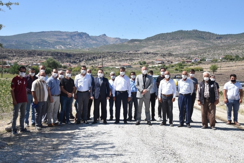 Manisa'da 5 farklı ekip 800 kilometrelik asfalt hedefi için çalışıyor