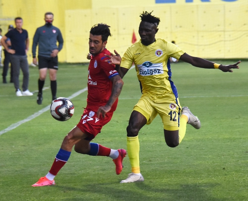 Menemenspor: 1 - Altınordu: 1