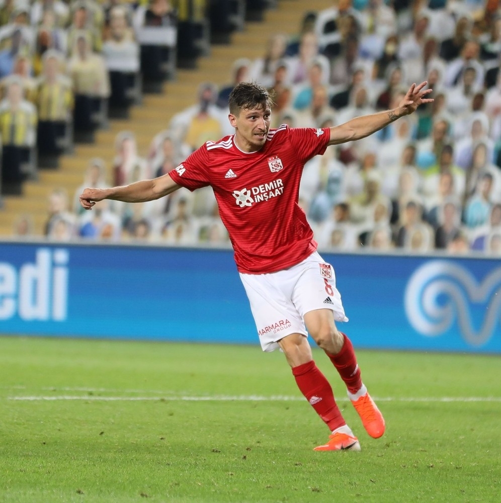 Mert Hakan Yandaş, Sivasspor'a veda etti!