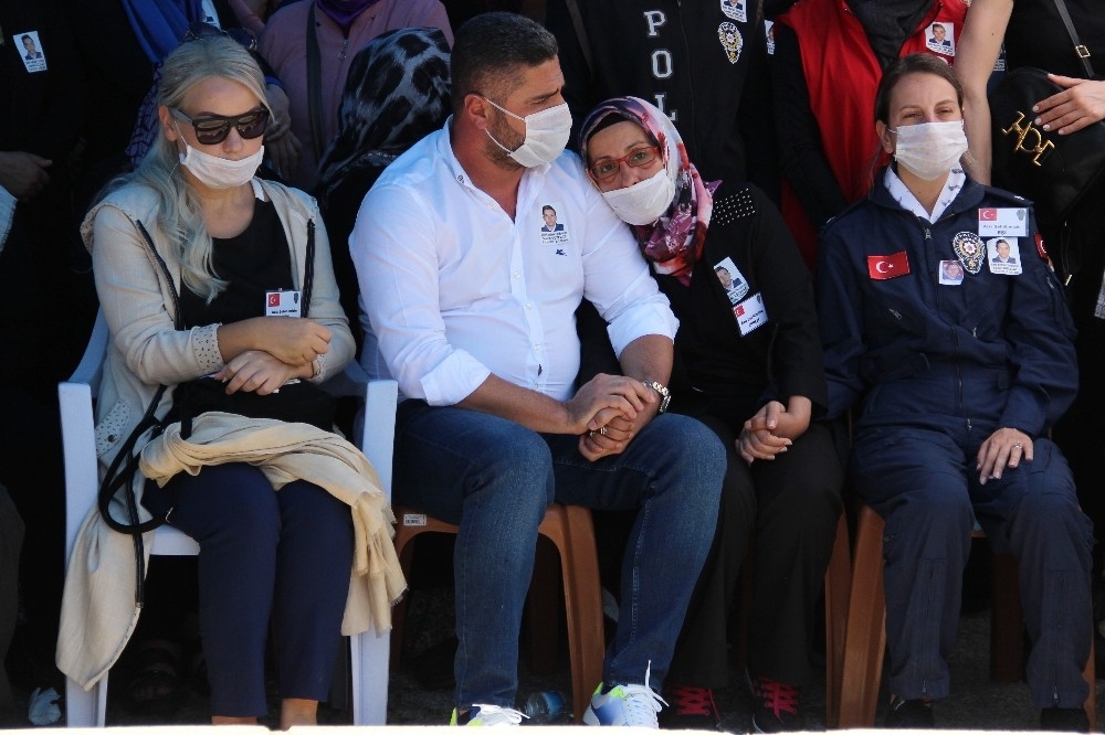 Şehit polis, İzmir'de son yolculuğuna uğurlandı