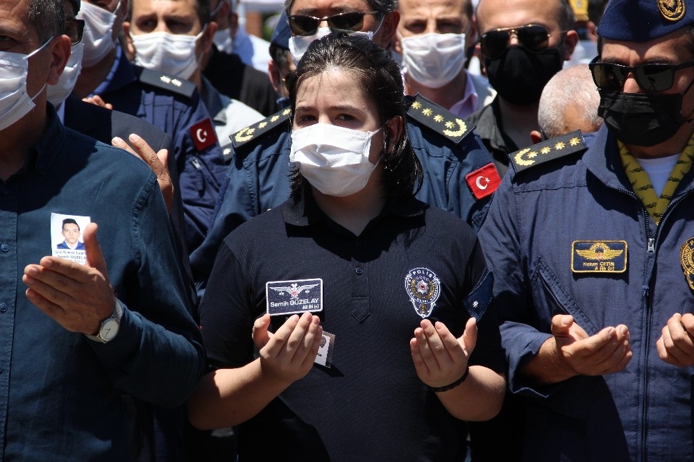 Şehit polis, İzmir'de son yolculuğuna uğurlandı