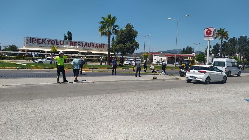 Selçuk'ta feci kaza: 1 ölü, 2 polis yaralı