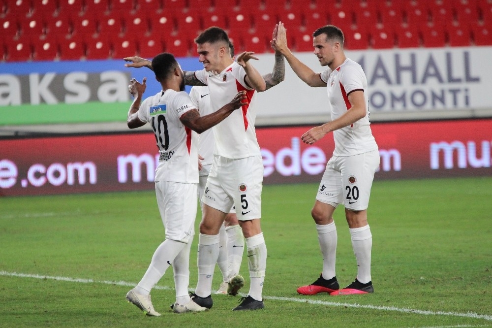 Göztepe galibiyete hasret kaldı