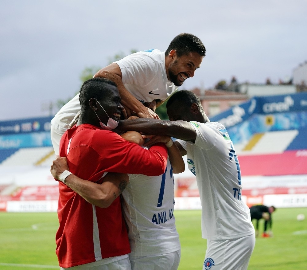 Süper Lig: Kasımpaşa: 2 - Çaykur Rizespor: 0