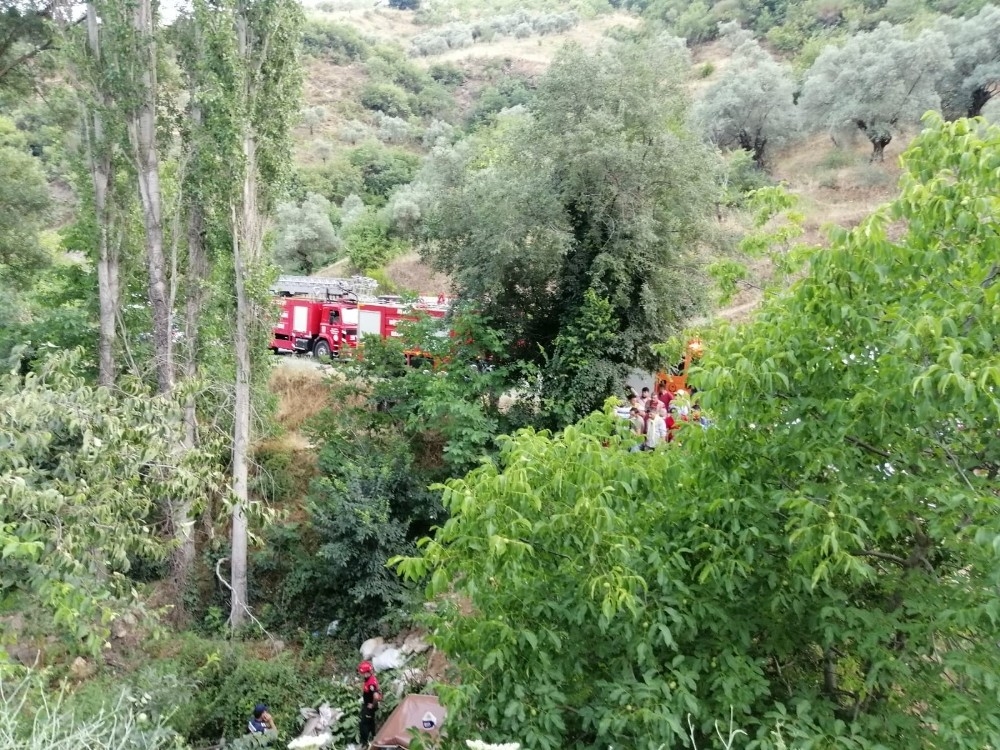 Yaşlı çifti feci kaza ayırdı