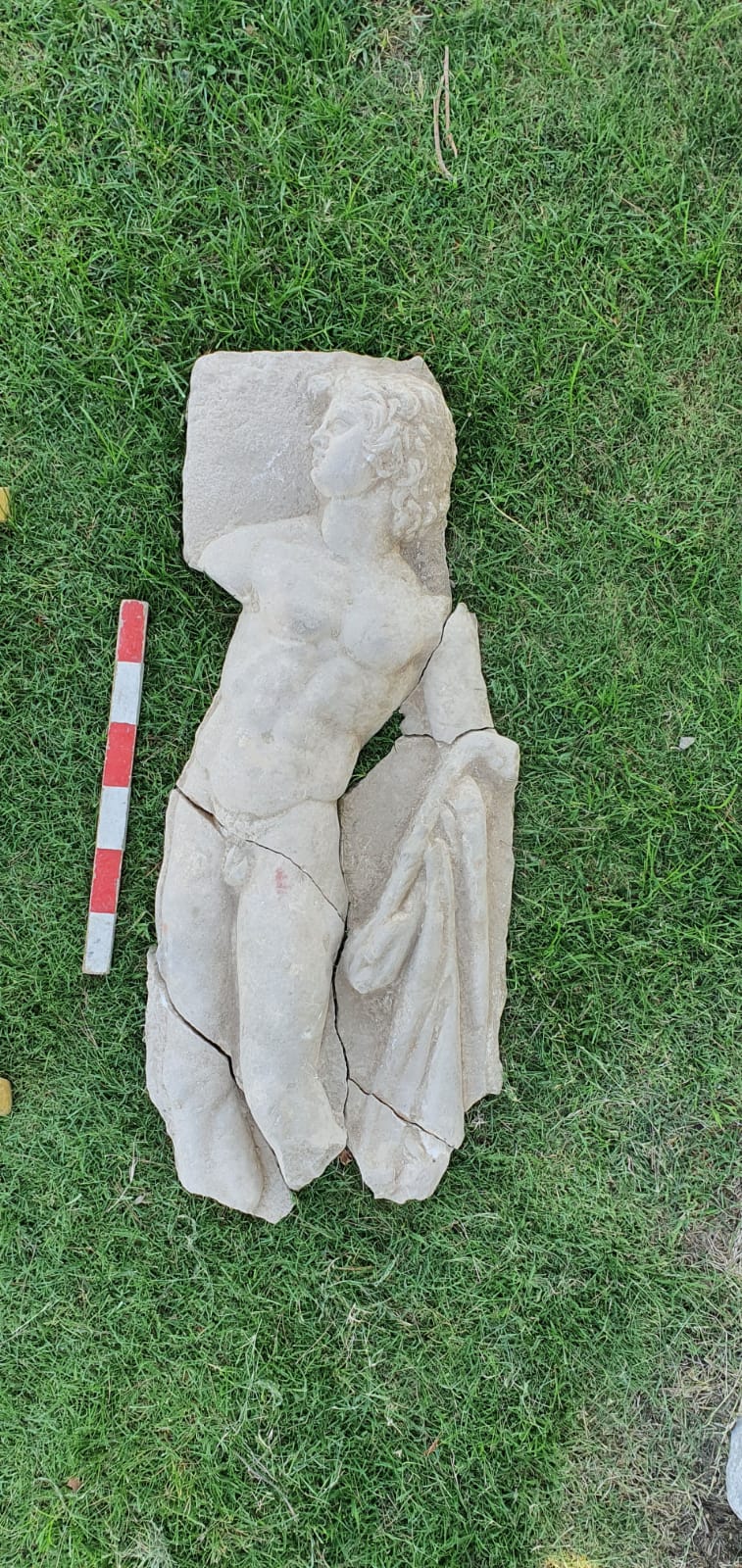 İzmir'deki kazılarda bulundu