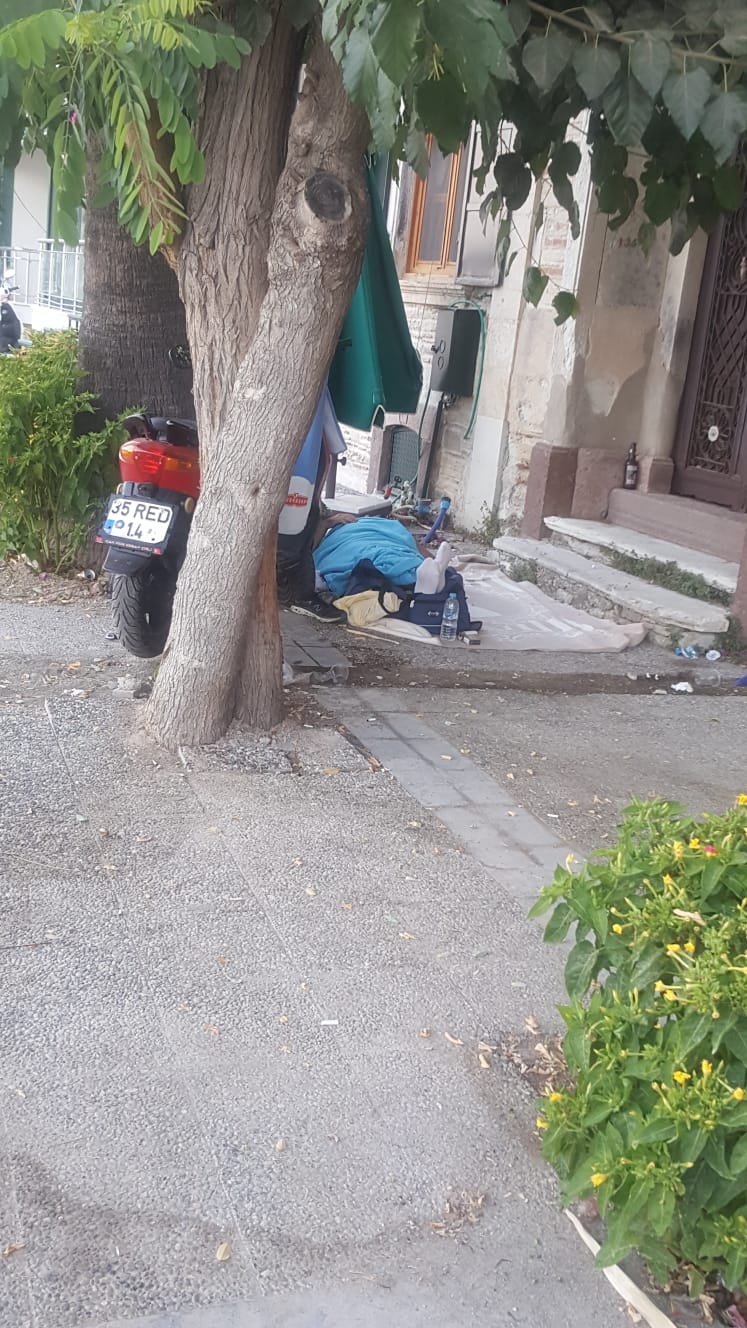 Foça'da rezilliğin bini bir para!