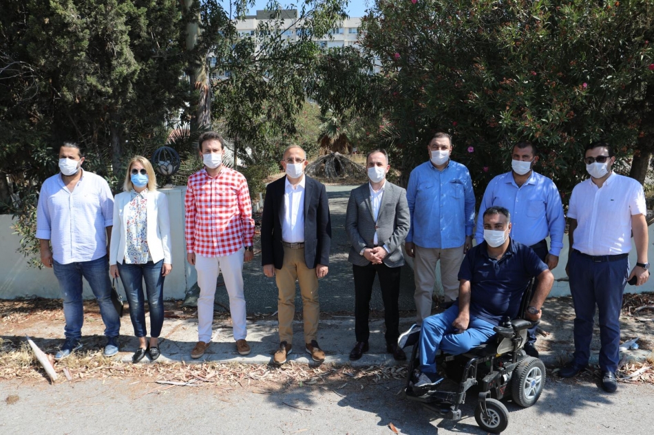 Neredesiniz odalar, neredesin başkan!