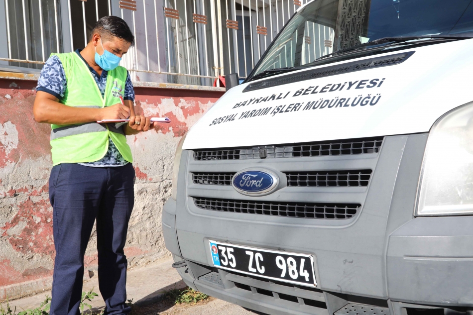 Bayraklı'da 74 aileye 150 kilo et