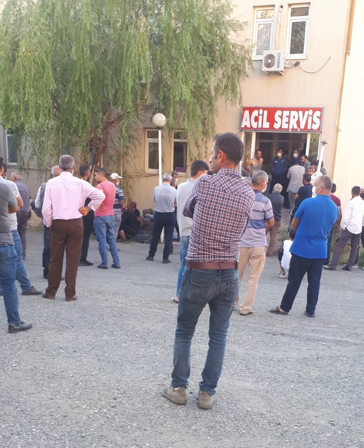 Aras Nehri'nde giren 2 genç boğuldu