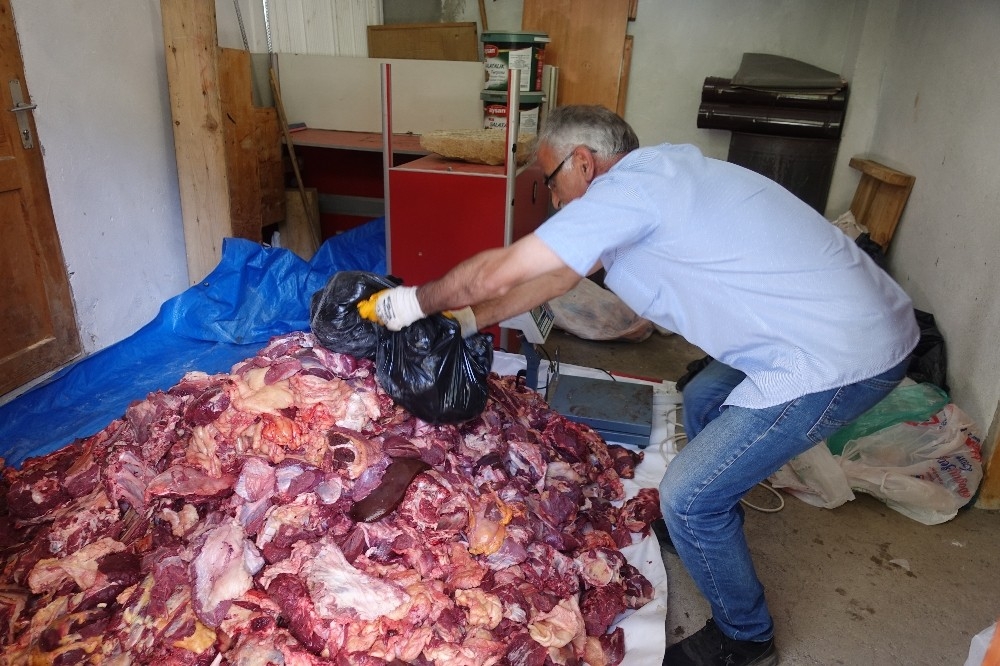 Artvin Yanıklı köyünde 300 yıllık kurban geleneği yaşatılıyor