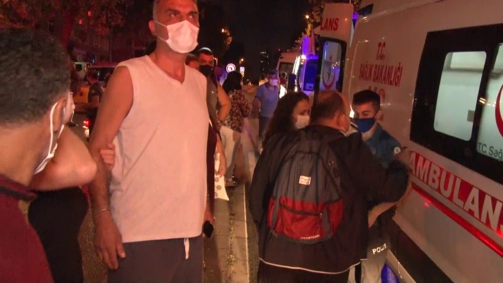 Ataşehir'de korkutan patlama: 12 kişi tahliye edildi