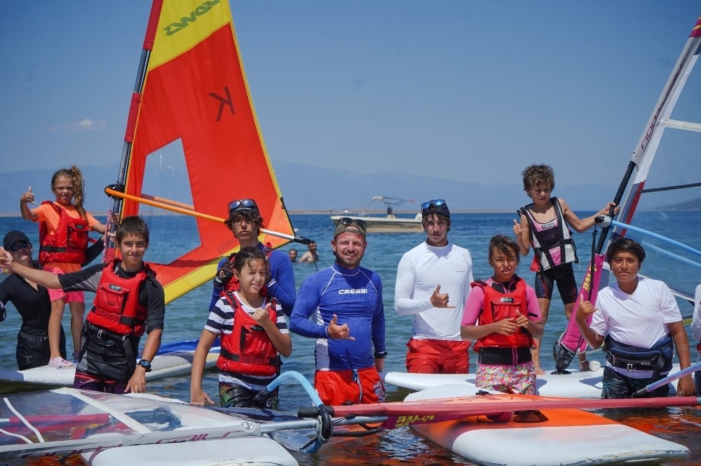 Ayvalık windsurfte de iddialı