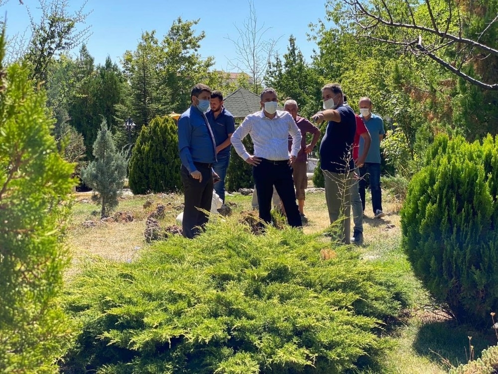 Başkan Çetin makamda değil sahada