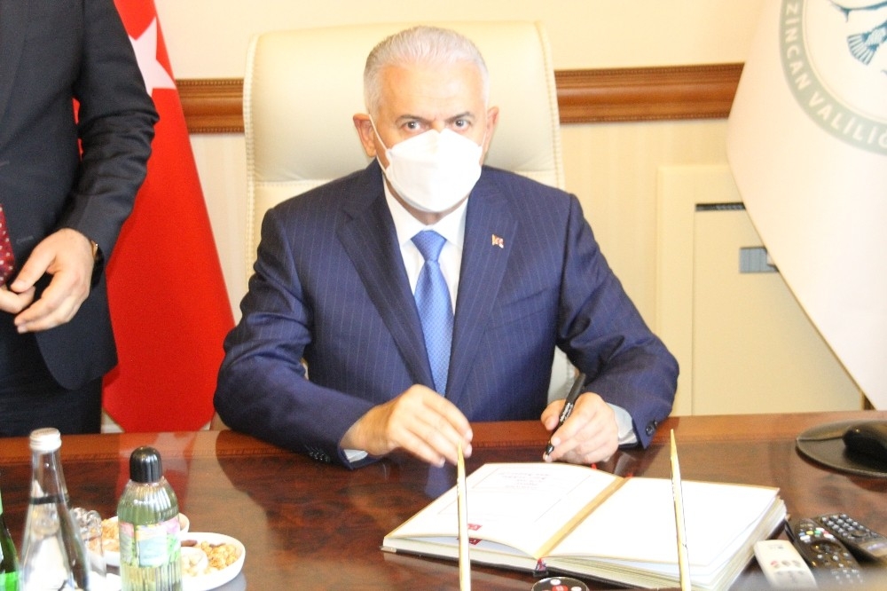 Binali Yıldırım: Biz Akdeniz'i Ege denizini başkalarına yedirmeyiz