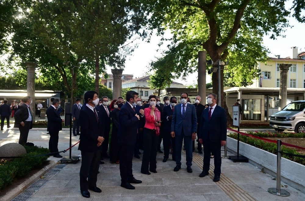 Büyükelçiler Ayasofya'yı ziyaret etti
