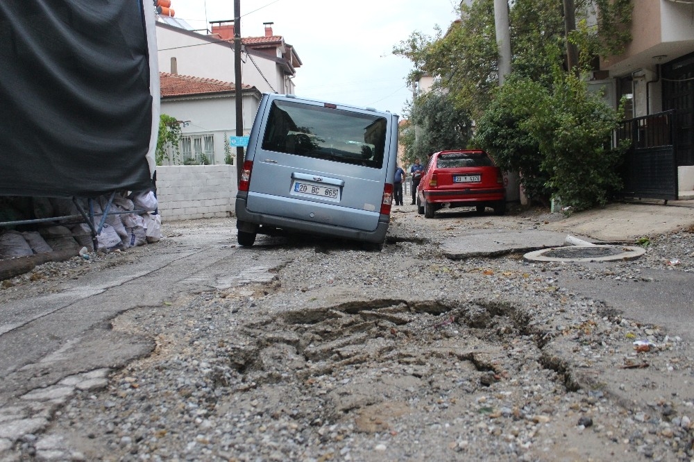 Denizli'de yağış hayatı olumsuz etkiledi