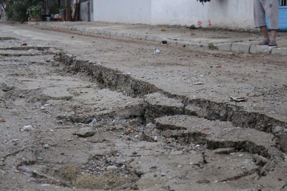 Denizli'de yağış hayatı olumsuz etkiledi