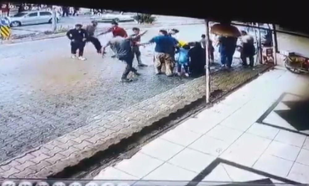 'Dur' ihtarına uymayan sürücü, 11 yaşındaki Esma'ya çarptı
