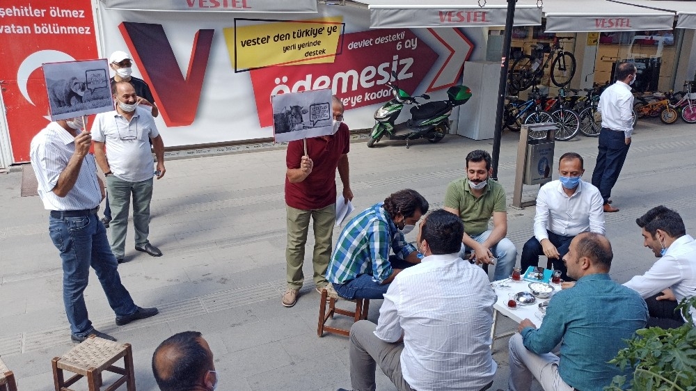 Emekli öğretmenlerden maske kullanımına yönelik dikkat çeken etkinlik