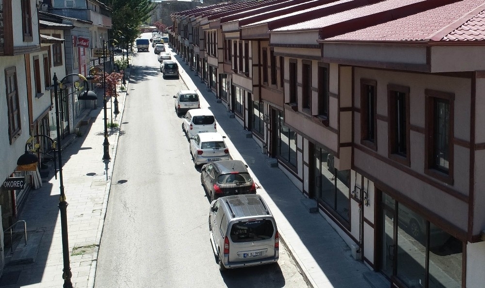 Erzurum'un Tarihi Batpazarı da canlandı