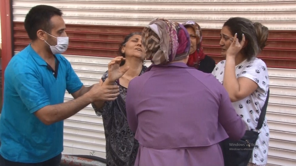 Esenyurt'ta yangın paniği: 4 kişi kurtarıldı