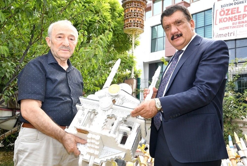 Herkese örnek olacak davranış