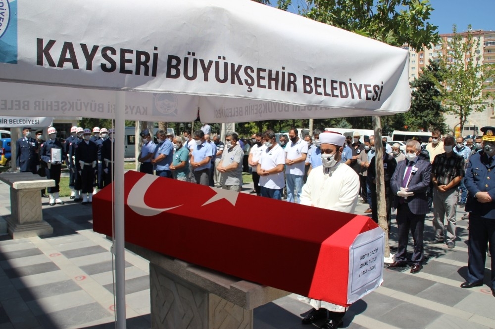 İçtiği hap nefes borusuna kaçan Kıbrıs gazisi hayatını kaybetti