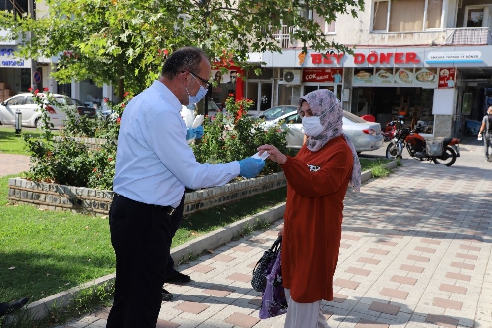 İlçedeki virüs artışı başkanı harekete geçirdi