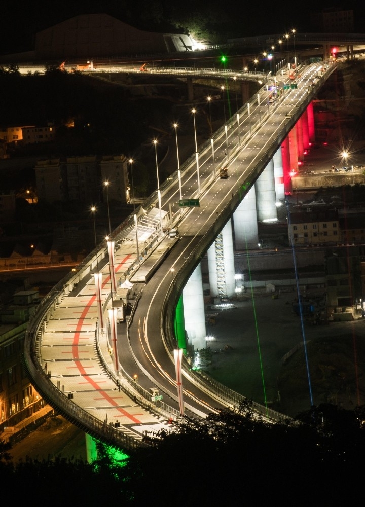 İtalya'da 43 kişiye mezar olan köprü 2 yılın ardından yeniden açılıyor