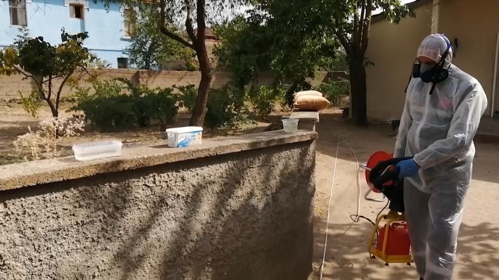 Karantina evleri dezenfekte ediliyor