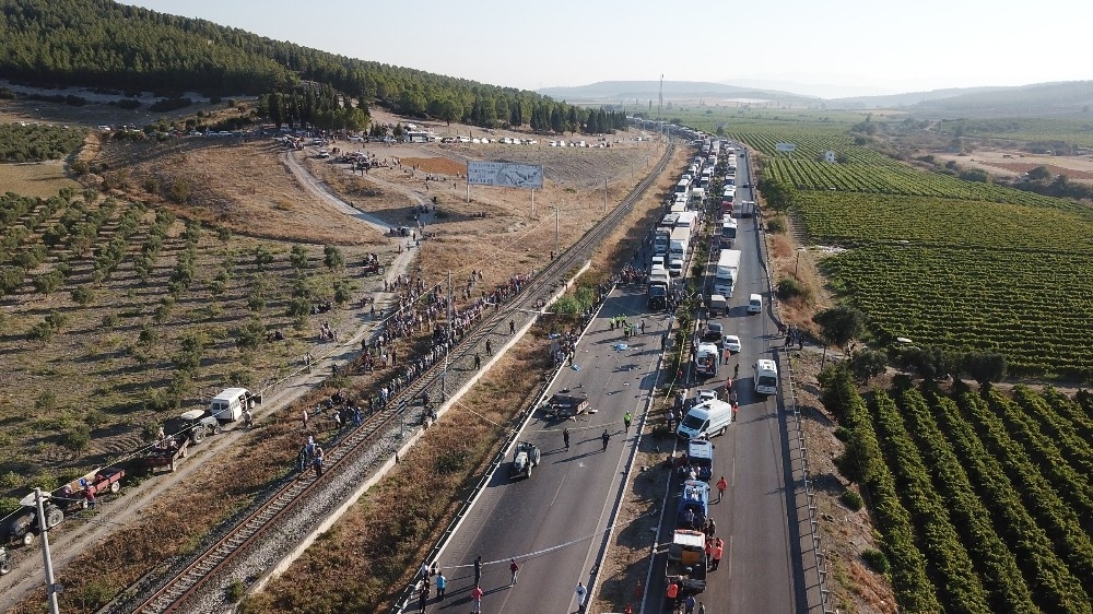 Manisa Saruhanlı'da feci kaza
