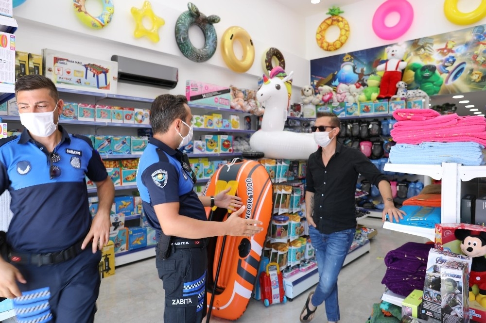 Marmaris Zabıtası'ndan megafonla korona virüs uyarısı