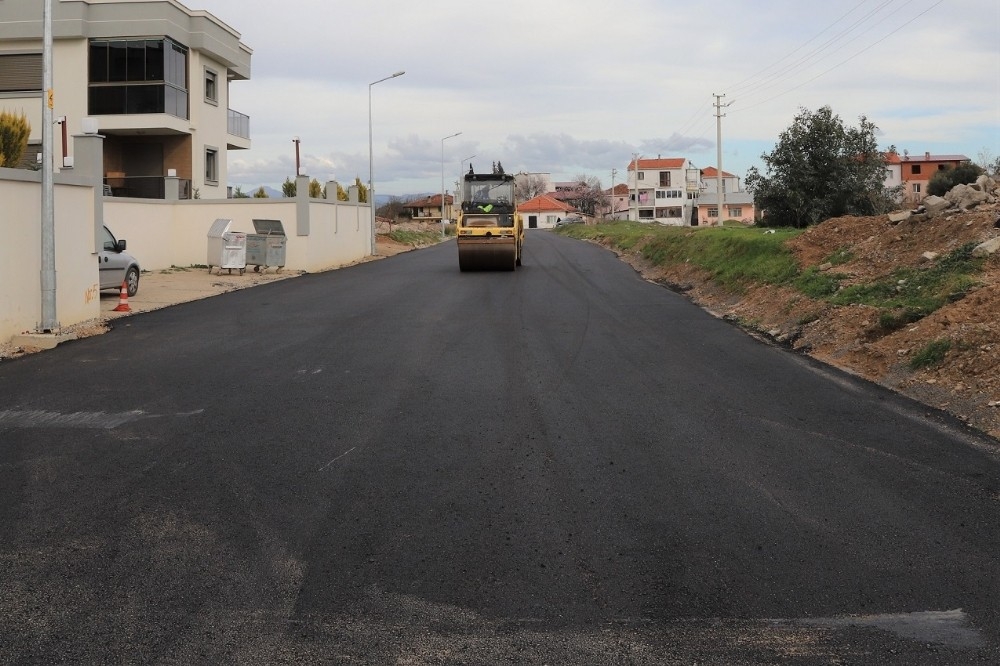Menderes'in yollarına ince dokunuş