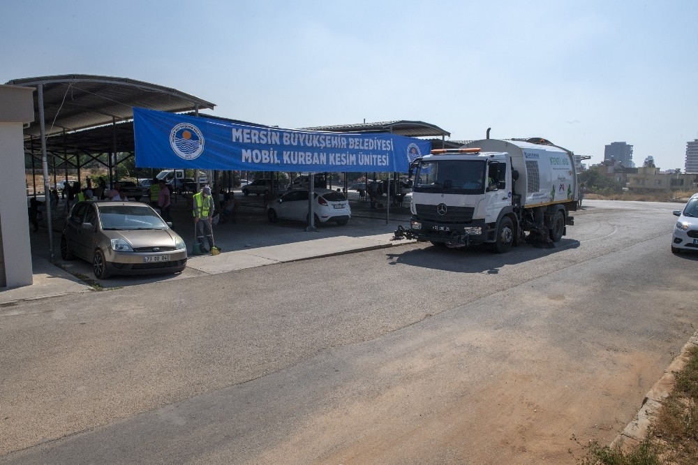 Mersin'de belediyeden bayramda ücretsiz kesim ve ulaşım hizmeti