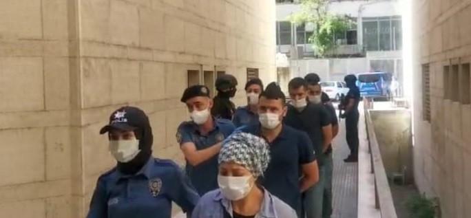 Sosyal medya operasyonu.. Gözaltılar var