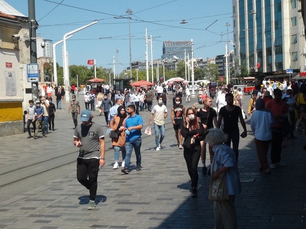 Sosyal mesafe salkım saçak
