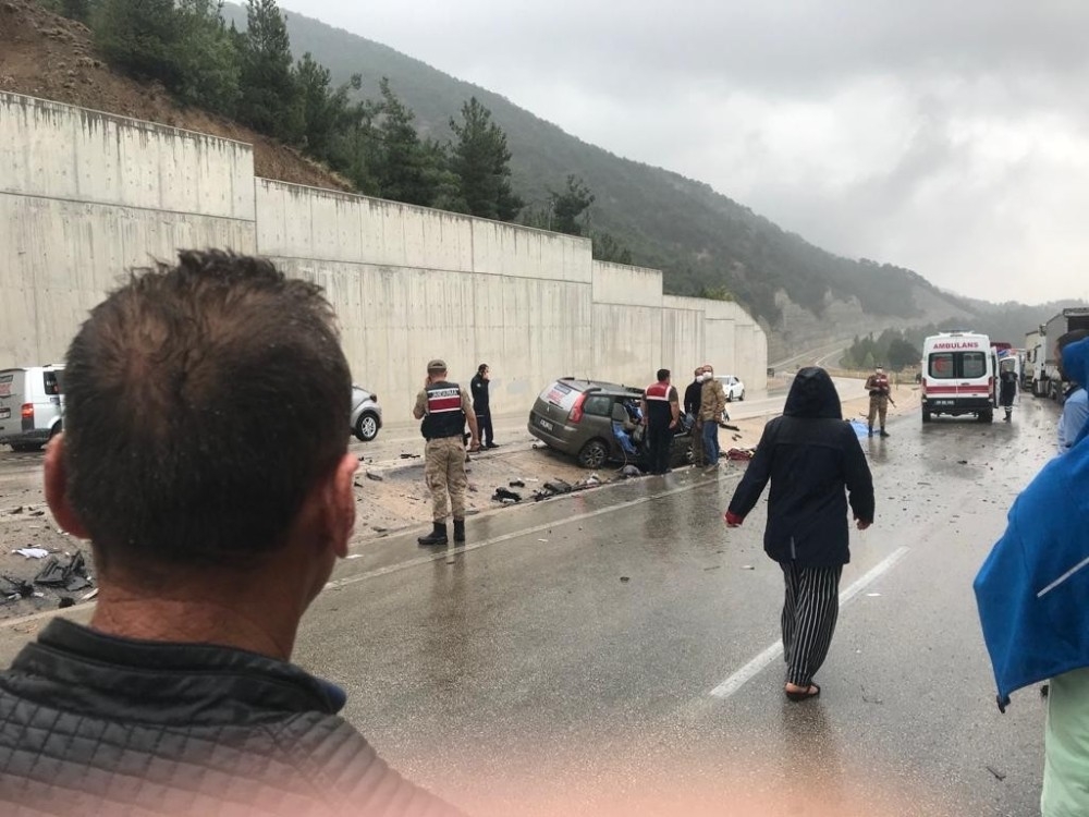 Tokat'ta trafik kazası: 3 ölü, 4 yaralı