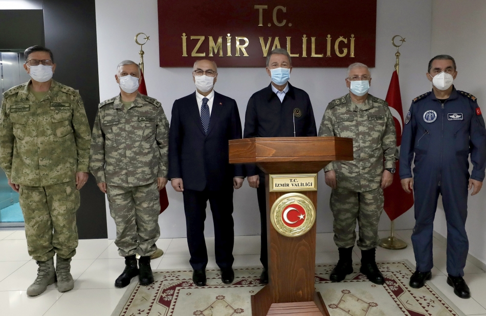 Bakan Akar'dan parktaki çocuklara asker selamı