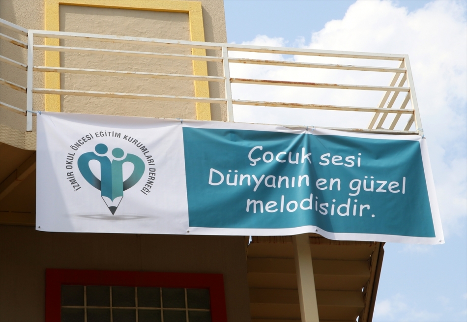 Pankarta pankartla cevap