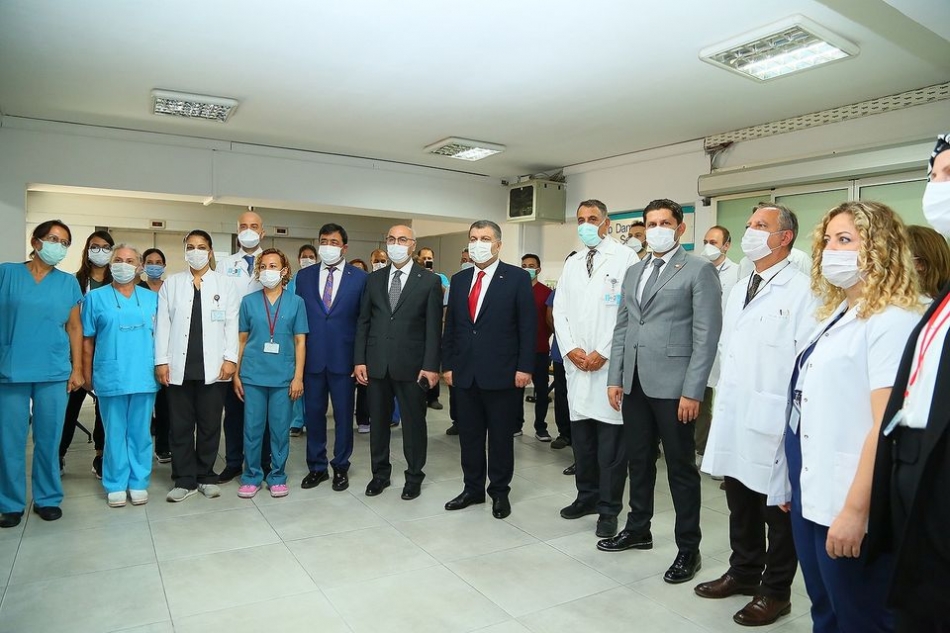 Sağlık Bakanı'ndan İzmir'de önemli açıklamalar
