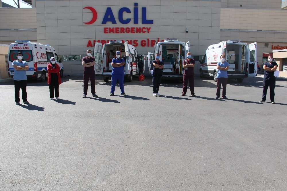 "20 ile 40 yaş arasındakiler, 100 vakanın 40'ı"