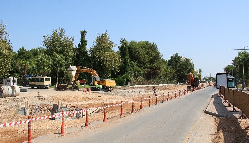 Antalya'da raylı sistem hatları birleşiyor