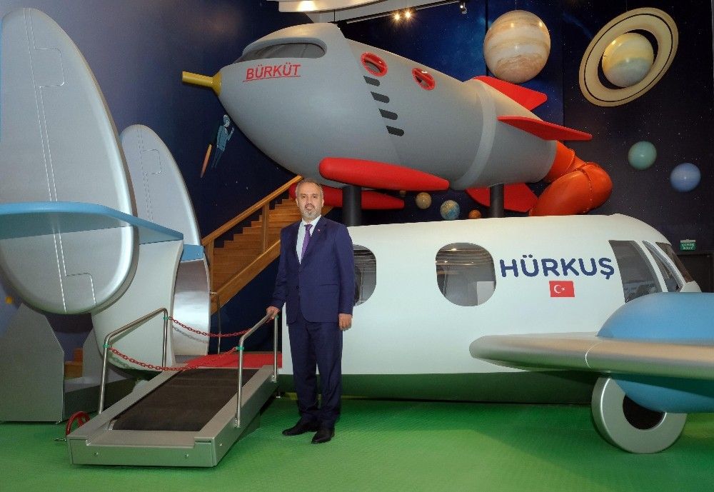 Astronotlar ve pilotlar Bursa'da yetişecek