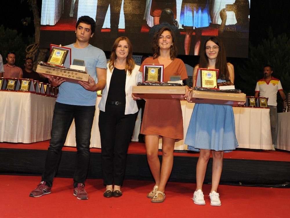 Balçova'da her üniversiteliye bilgisayar