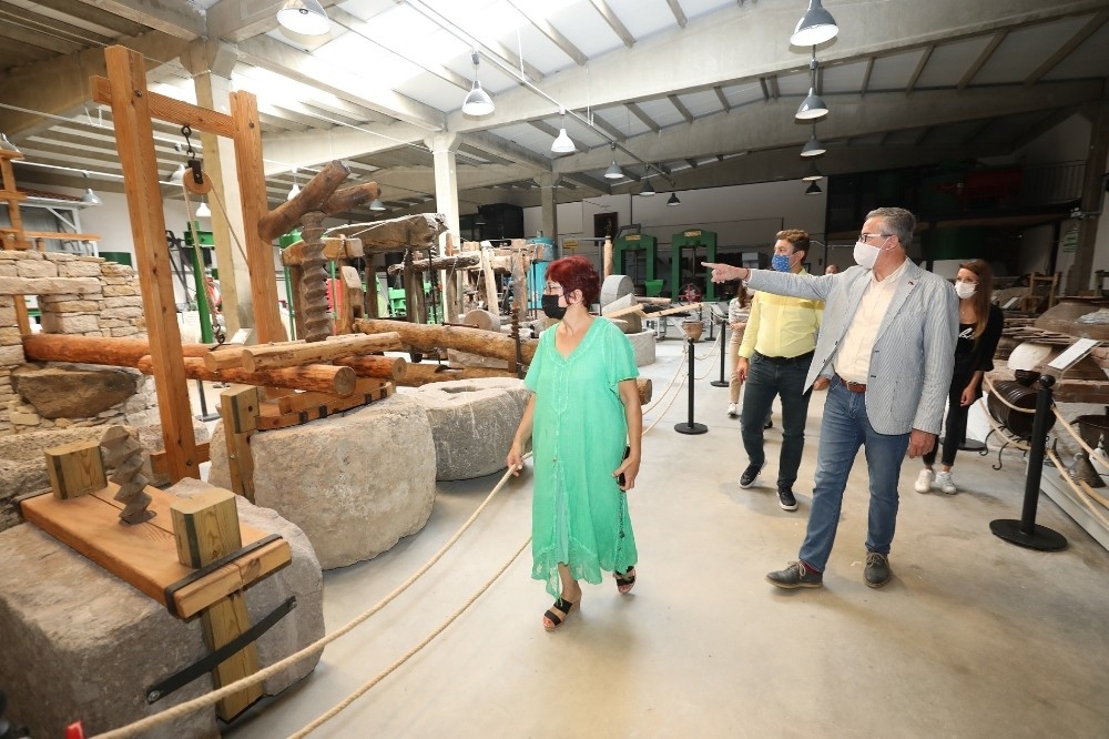 Başkan Arda ve ekibinden sanat turu