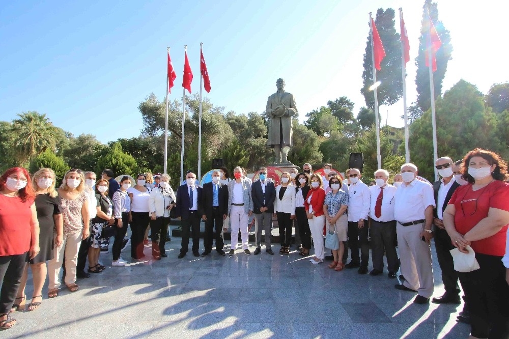 Bayraklı'da kurtuluş coşkusu