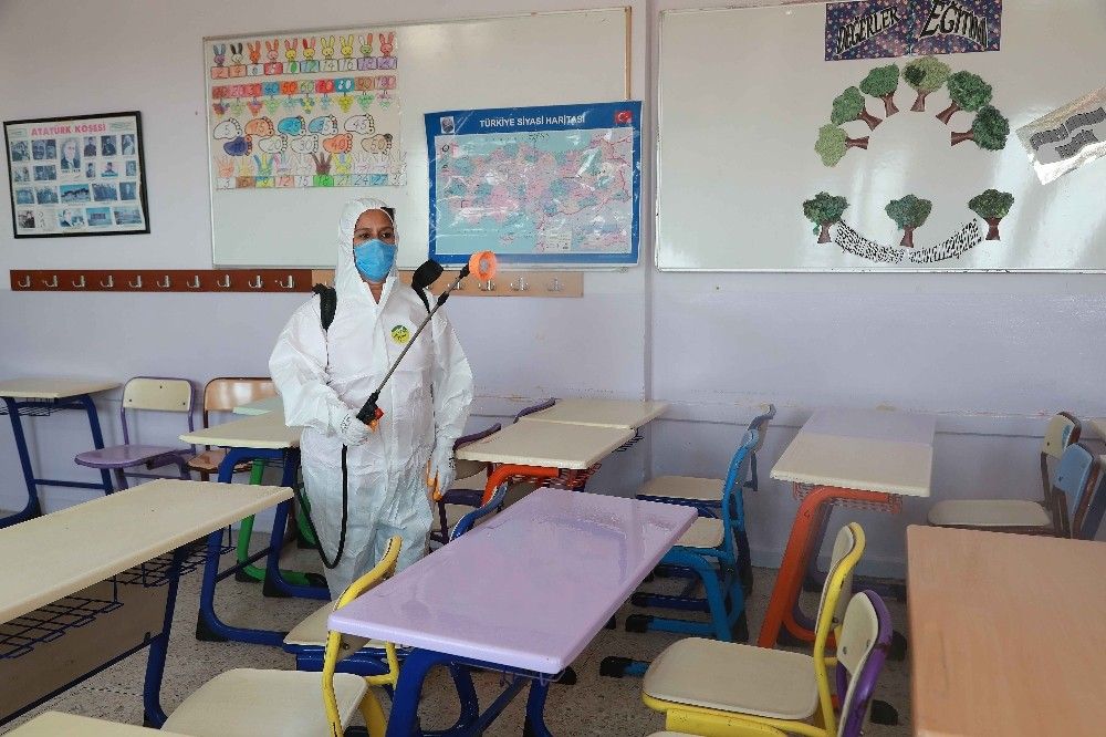 Bayraklı'da okullar eğitime hazır