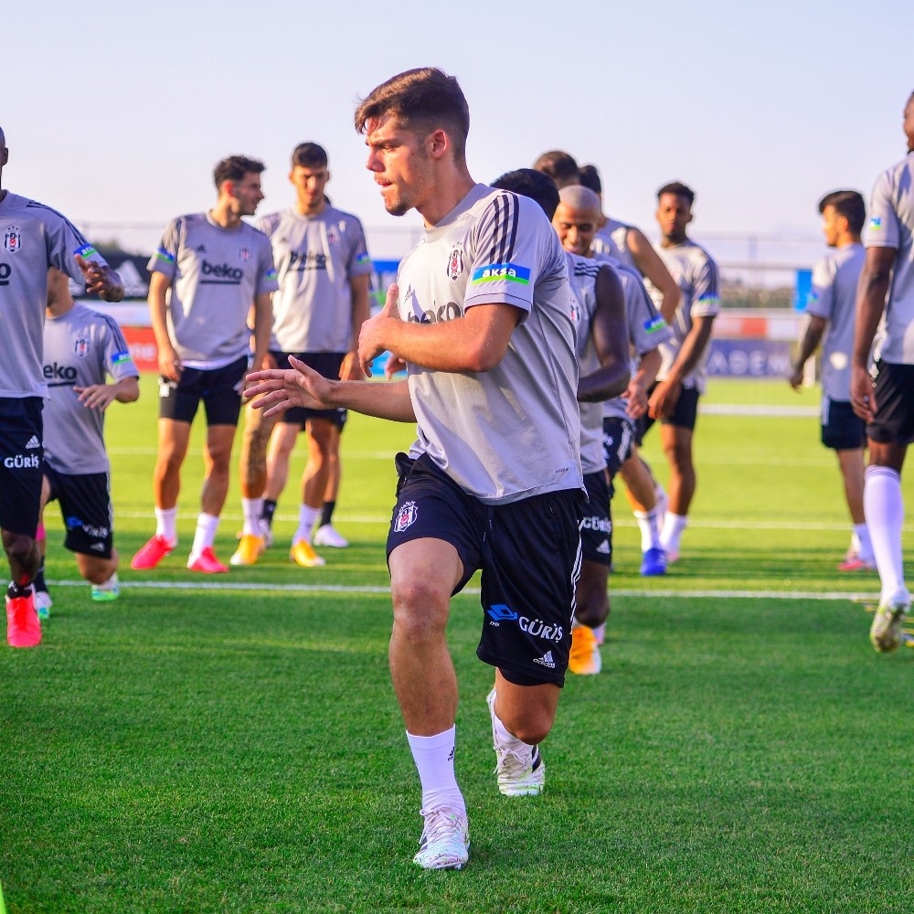Beşiktaş'ta Montero ilk antrenmanına çıktı